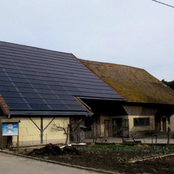 Exemples d'installation de panneaux solaires photovoltaïques - Solutions solaires pour les entreprises et exploitations agricoles