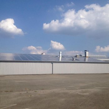 Exemples d'installation de panneaux solaires photovoltaïques - Solutions solaires pour les entreprises et exploitations agricoles