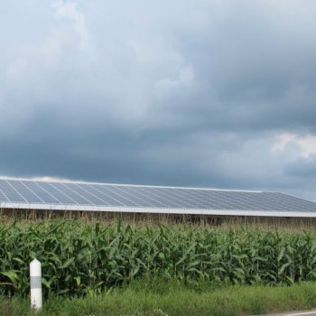 Exemples d'installation de panneaux solaires photovoltaïques - Solutions solaires pour les entreprises et exploitations agricoles