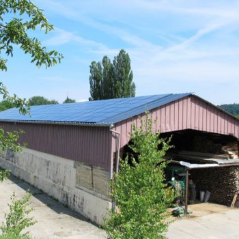 Exemples d'installation de panneaux solaires photovoltaïques - Solutions solaires pour les entreprises et exploitations agricoles