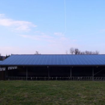 Exemples d'installation de panneaux solaires photovoltaïques - Solutions solaires pour les entreprises et exploitations agricoles