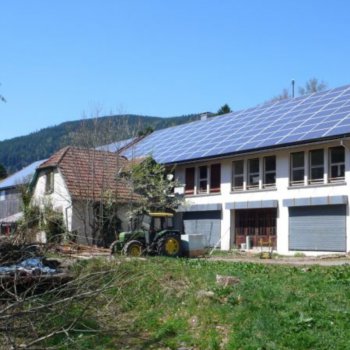 Exemples d'installation de panneaux solaires photovoltaïques - Solutions solaires pour les entreprises et exploitations agricoles