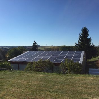 Exemples d'installation de panneaux solaires photovoltaïques - Solutions solaires pour les entreprises et exploitations agricoles