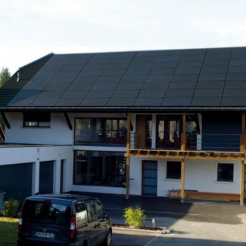 Exemples d'installation de panneaux solaires photovoltaïques - Solutions solaires pour les entreprises et exploitations agricoles