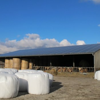 Exemples d'installation de panneaux solaires photovoltaïques - Solutions solaires pour les entreprises et exploitations agricoles