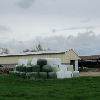 Exemples d'installation de panneaux solaires photovoltaïques - Solutions solaires pour les entreprises et exploitations agricoles