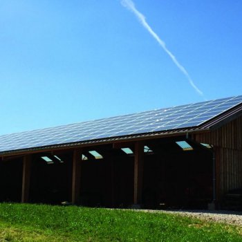 Exemples d'installation de panneaux solaires photovoltaïques - Solutions solaires pour les entreprises et exploitations agricoles