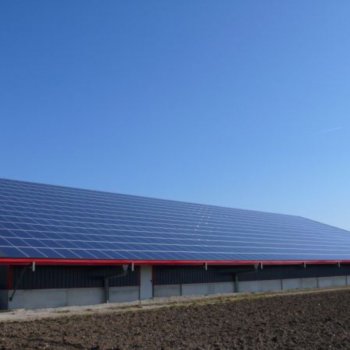 Exemples d'installation de panneaux solaires photovoltaïques - Solutions solaires pour les entreprises et exploitations agricoles