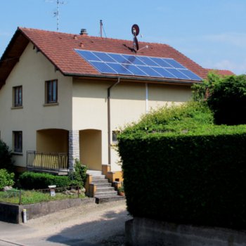 Exemples d'installation de panneaux solaires photovoltaïques - Solutions solaires pour l'habitation et les particuliers